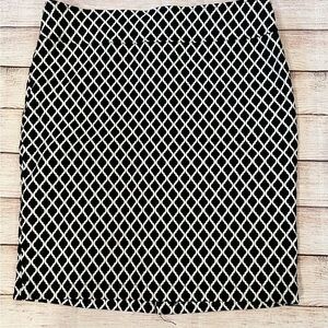 Soho Pencil Skirt Black White Geometric Pull On Unlined size XL